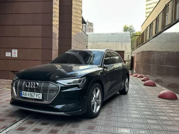 Авто Audi E-Tron 2019 № 7758724