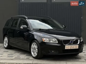 Авто Volvo V50 2011 № 7758883