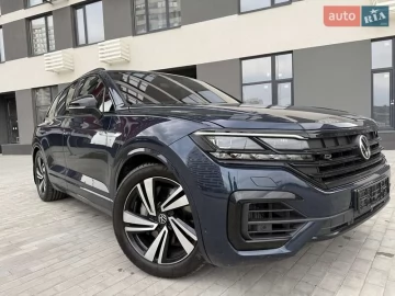 Авто Volkswagen Touareg 2024 № 7758951