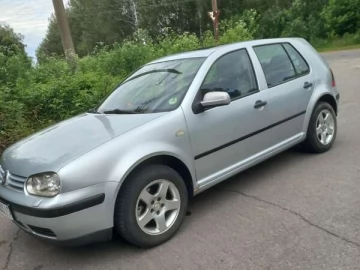 Авто Volkswagen Golf 2000 № 7758955