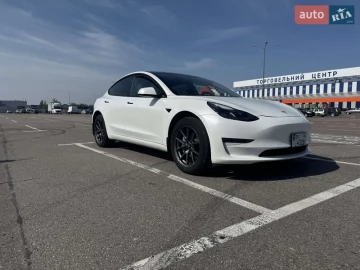 Авто Tesla Model 3 2021 № 7759024