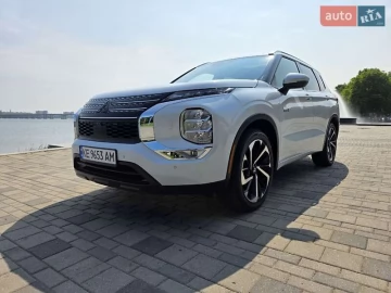 Авто Mitsubishi Outlander 2023 № 7759116