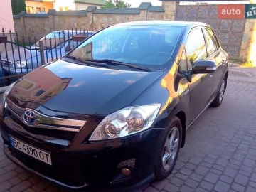Авто Toyota Auris 2010 № 7759447