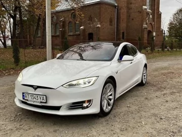 Авто Tesla Model S 2018 № 7759696
