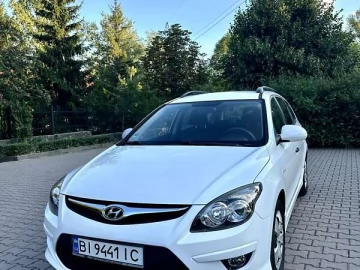 Авто Hyundai I30 2010 № 7759764