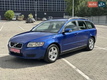 Авто Volvo V50 2009 № 7759767