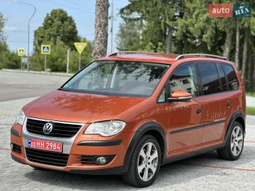 Авто Volkswagen Touran 2010 № 7759999