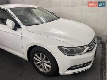 Авто Volkswagen Passat 2016 № 7760031