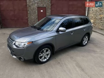 Авто Mitsubishi Outlander 2014 № 7761133
