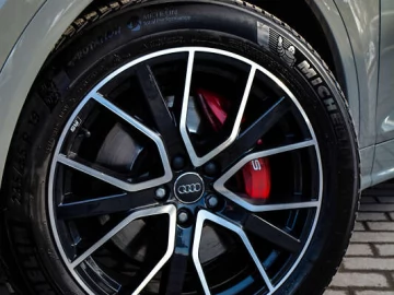 Авто Audi Sq5 2018 № 7761206
