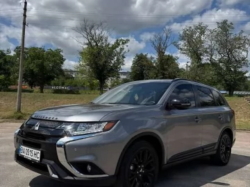 Авто Mitsubishi Outlander 2018 № 7761810