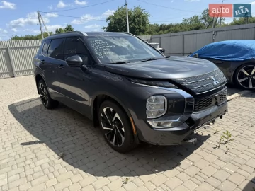 Авто Mitsubishi Outlander 2024 № 7761830