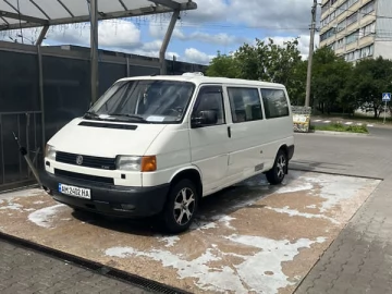 Авто Volkswagen Transporter 2000 № 7761971