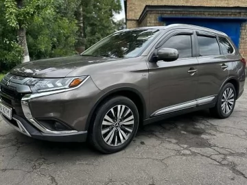 Авто Mitsubishi Outlander 2018 № 7762053