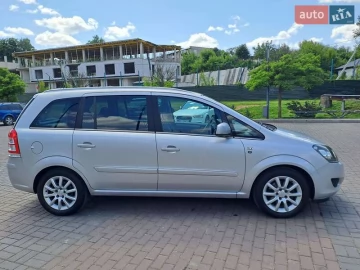 Авто Opel Zafira 2010 № 7762209