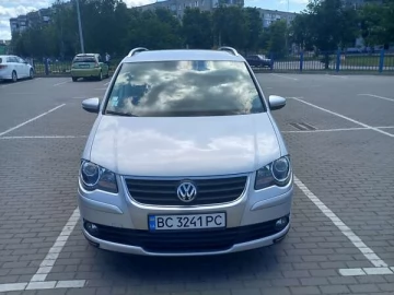 Авто Volkswagen Touran 2009 № 7762221