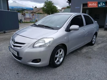 Авто Toyota Yaris 2007 № 7762422
