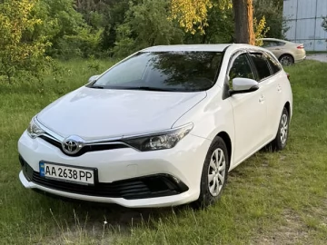 Авто Toyota Auris 2015 № 7762879