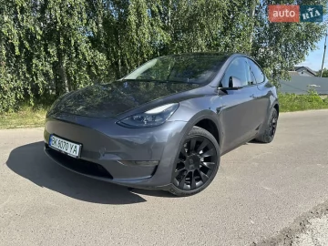 Авто Tesla Model Y 2023 № 7763414