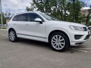 Авто Volkswagen Touareg 2015 № 7763554