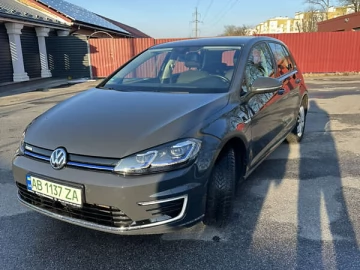 Авто Volkswagen E-Golf 2020 № 7763698