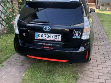 Авто Toyota Prius V 2012 № 7763867