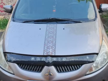 Авто Mitsubishi Grandis 2005 № 7765120