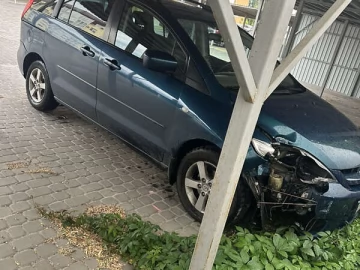 Авто Mazda 5 2007 № 7765432