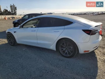 Авто Tesla Model 3 2019 № 7765442