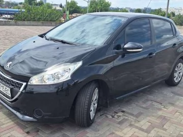 Авто Peugeot 208 2013 № 7765458