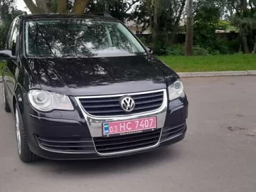 Авто Volkswagen Touran 2009 № 7765608