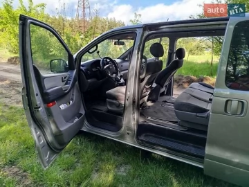Авто Hyundai H-1 2011 № 7765735