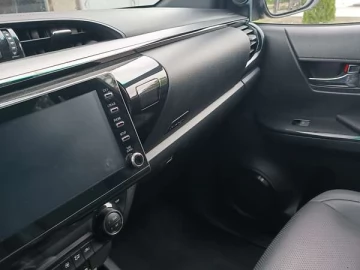 Авто Toyota Hilux 2023 № 7765801
