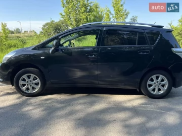Авто Toyota Verso 2011 № 7766002