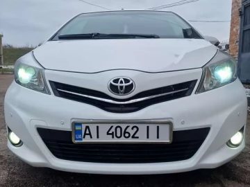 Авто Toyota Yaris 2014 № 7766849