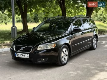 Авто Volvo V50 2009 № 7767071