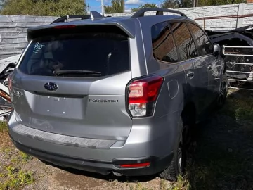 Авто Subaru Forester 2017 № 7767105