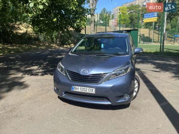 Авто Toyota Sienna 2014 № 7767296