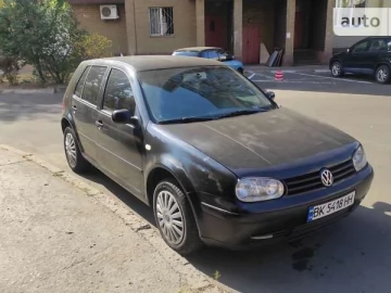 Авто Volkswagen Golf 2000 № 7767374
