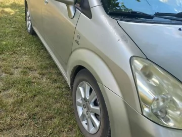 Авто Toyota Corolla Verso 2004 № 7767422