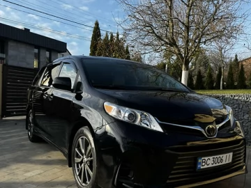 Авто Toyota Sienna 2019 № 7767982