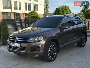 Авто Volkswagen Touareg 2014 № 7768090