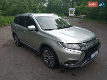 Авто Mitsubishi Outlander 2021 № 7768311