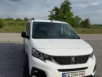Авто Peugeot Rifter 2023 № 7768317