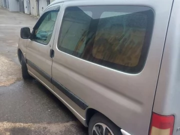 Авто Peugeot Partner 2007 № 7768327