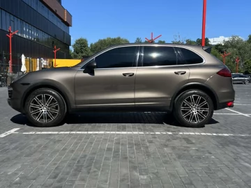 Авто Porsche Cayenne 2012 № 7768412