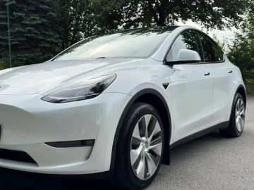 Авто Tesla Model Y 2023 № 7768430