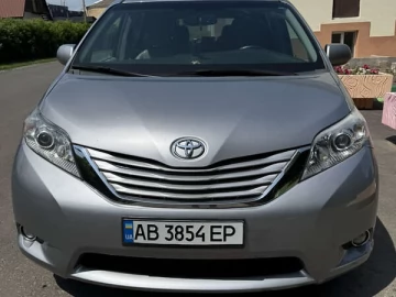 Авто Toyota Sienna 2014 № 7768726
