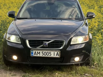 Авто Volvo V50 2010 № 7769071
