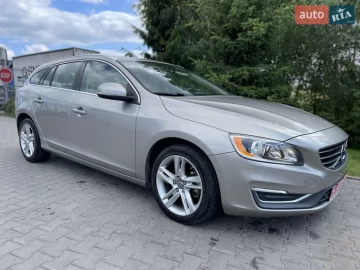 Авто Volvo V60 2015 № 7769392